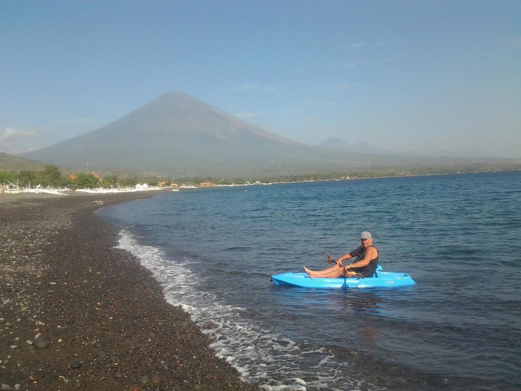 Amed Beach Villa Exterior photo