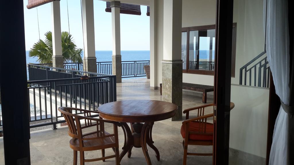 Amed Beach Villa Exterior photo