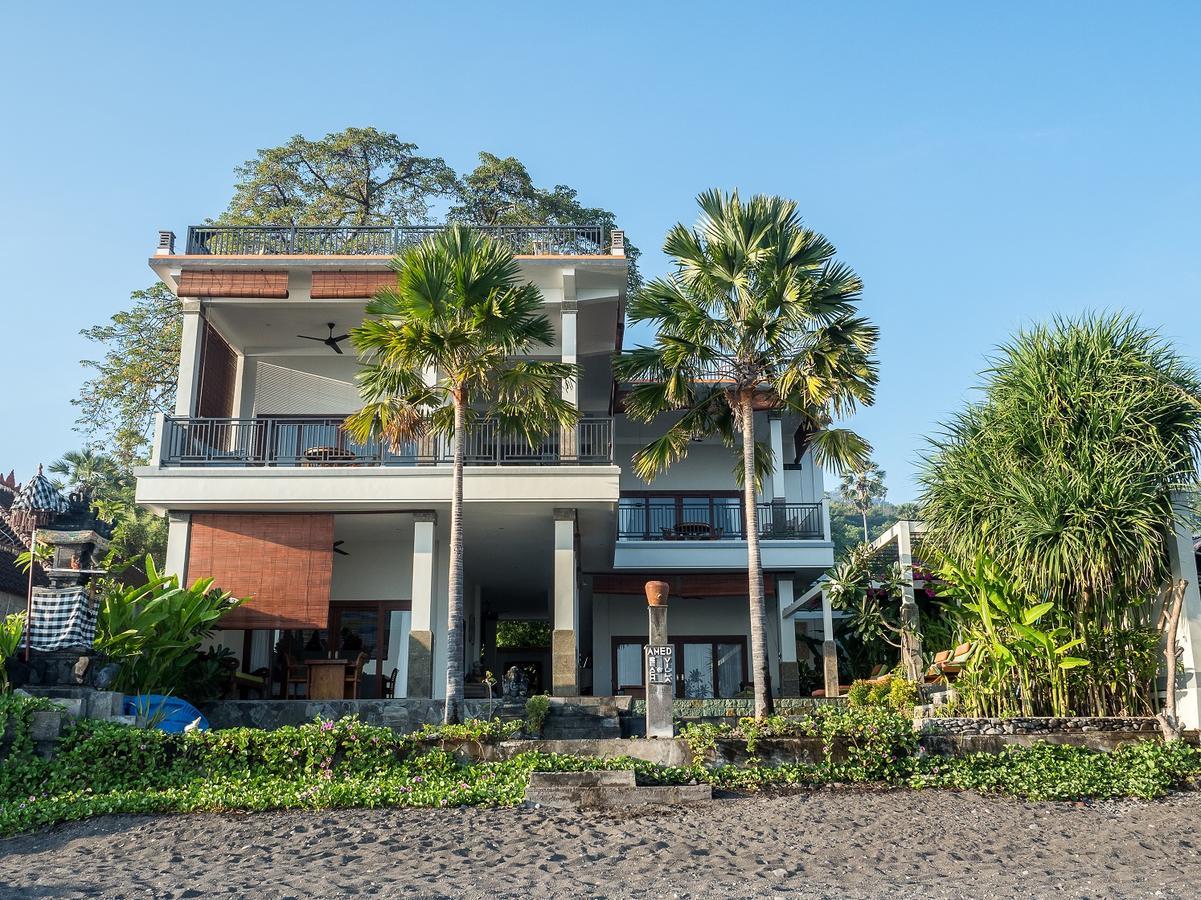 Amed Beach Villa Exterior photo